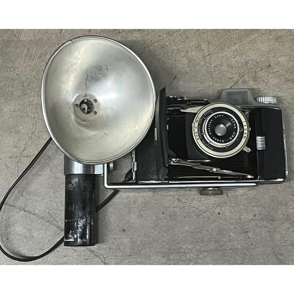 Kodak Tourist II Camera Anaston lens Diomatic shutter B-C Flasholder untested